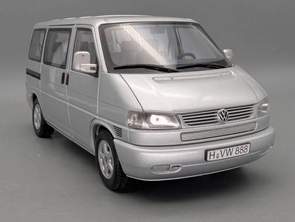 Modellautos 1:18 Schuco Volkswagen VW T4b Caravelle Silber mit OVP