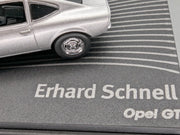 Modellautos 1:43 Ixo für Eaglemoss Opel Collection GT Erhard Schnell Vitrine