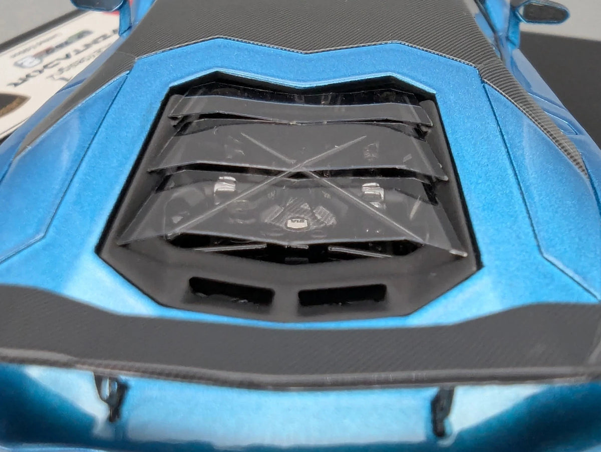Eidolon Make Up 1:43 Lamborghini Aventador LP760-2 Engine Set Oakley Blau OVP