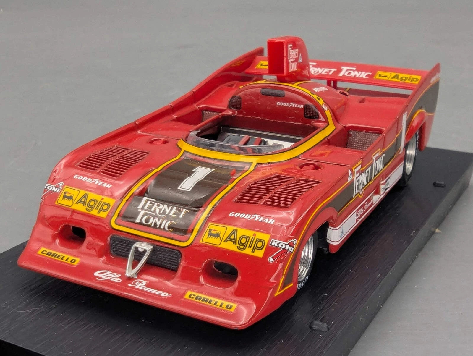 Modellautos 1:43 Brumm Alfa Romeo 33SC 12 Coppa Florio 1977 #1 Merzario mit OVP