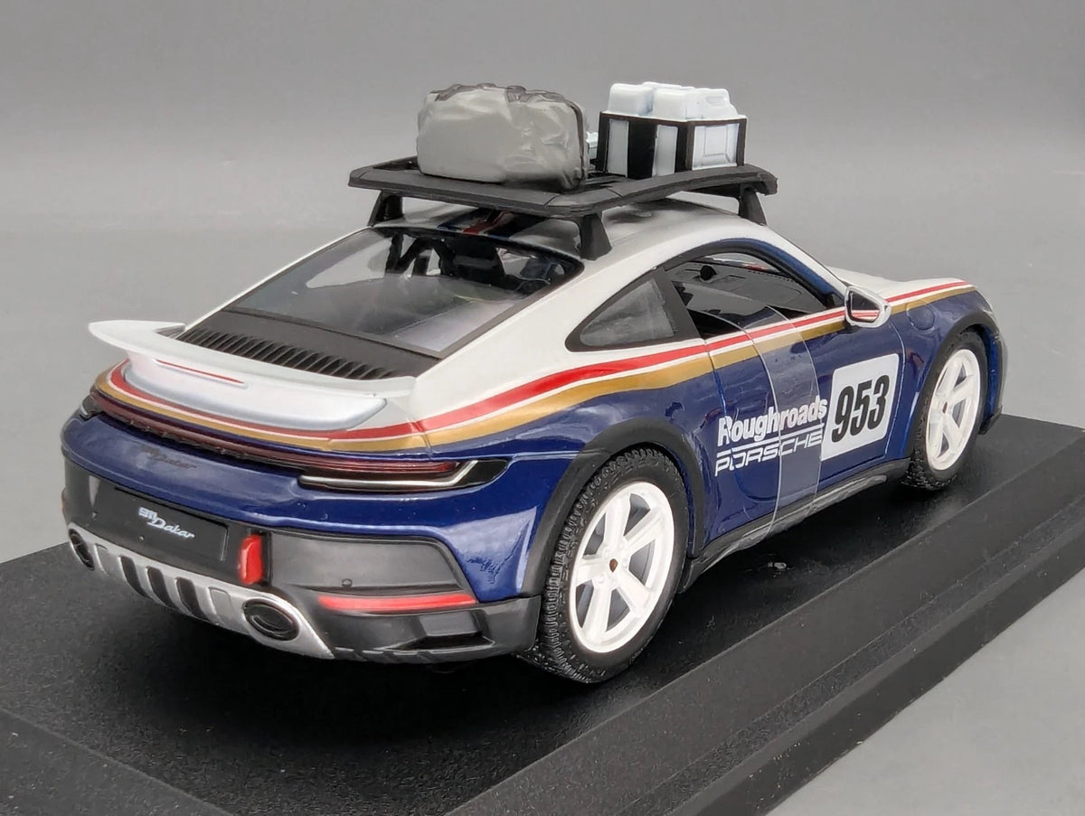 Modellautos 1:24 Bburago Porsche 911 Dakar mit Dealer OVP