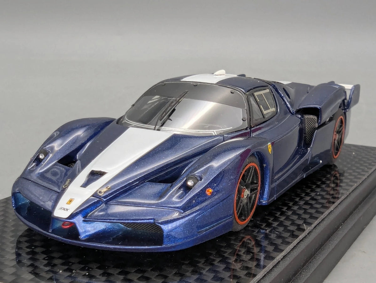 Modellautos 1:43 MR Ferrari FXX mit Open Engine Funktion Bosica Motor mit OVP