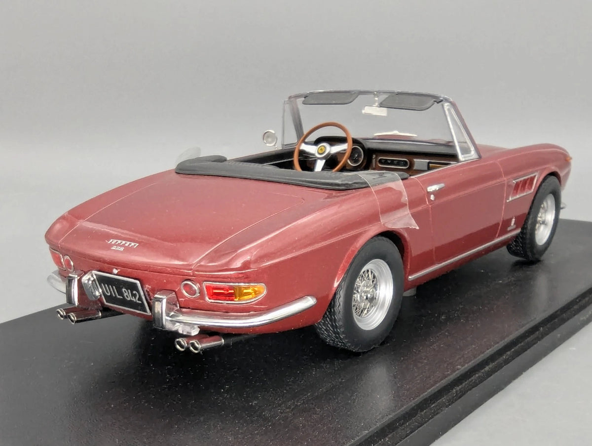 Modellautos 1:18 KK-Scale Ferrari 275 GTS Spyder 1064 Rot mit OVP