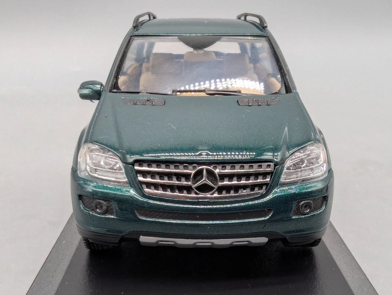 Modellautos 1:43 Minichamps Mercedes Benz M Klasse ML 500 W164 2005 Grün mit OVP