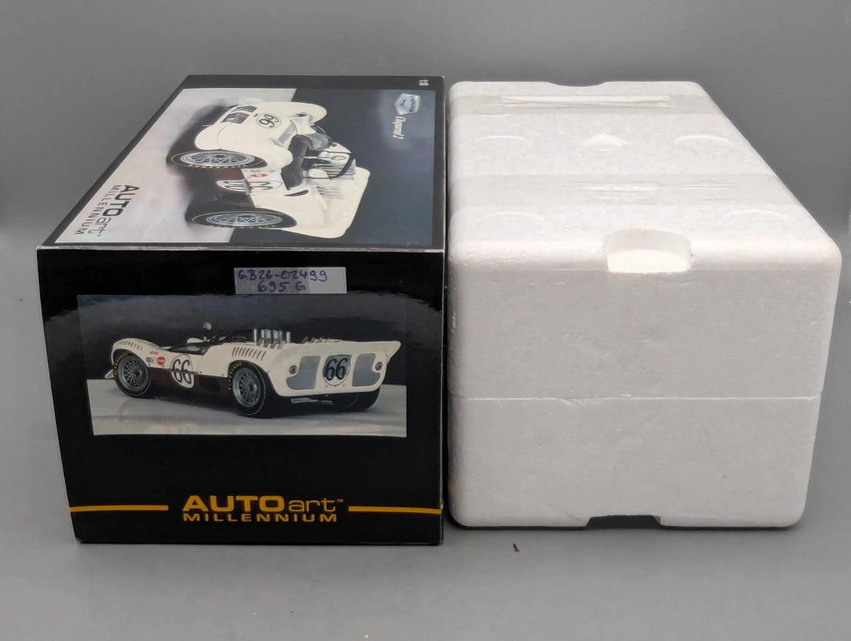 Modellautos 1:18 AUTOart Millenium 86496 Chaparral 2 Sport Race 1965 #66 mit OVP