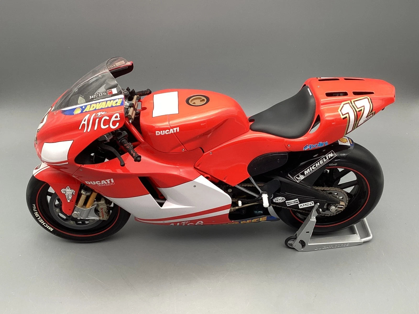 Motorrad Modell 1:6 Minichamps Ducati Desmosedici MotoGP 2004 Troy Bayliss OVP