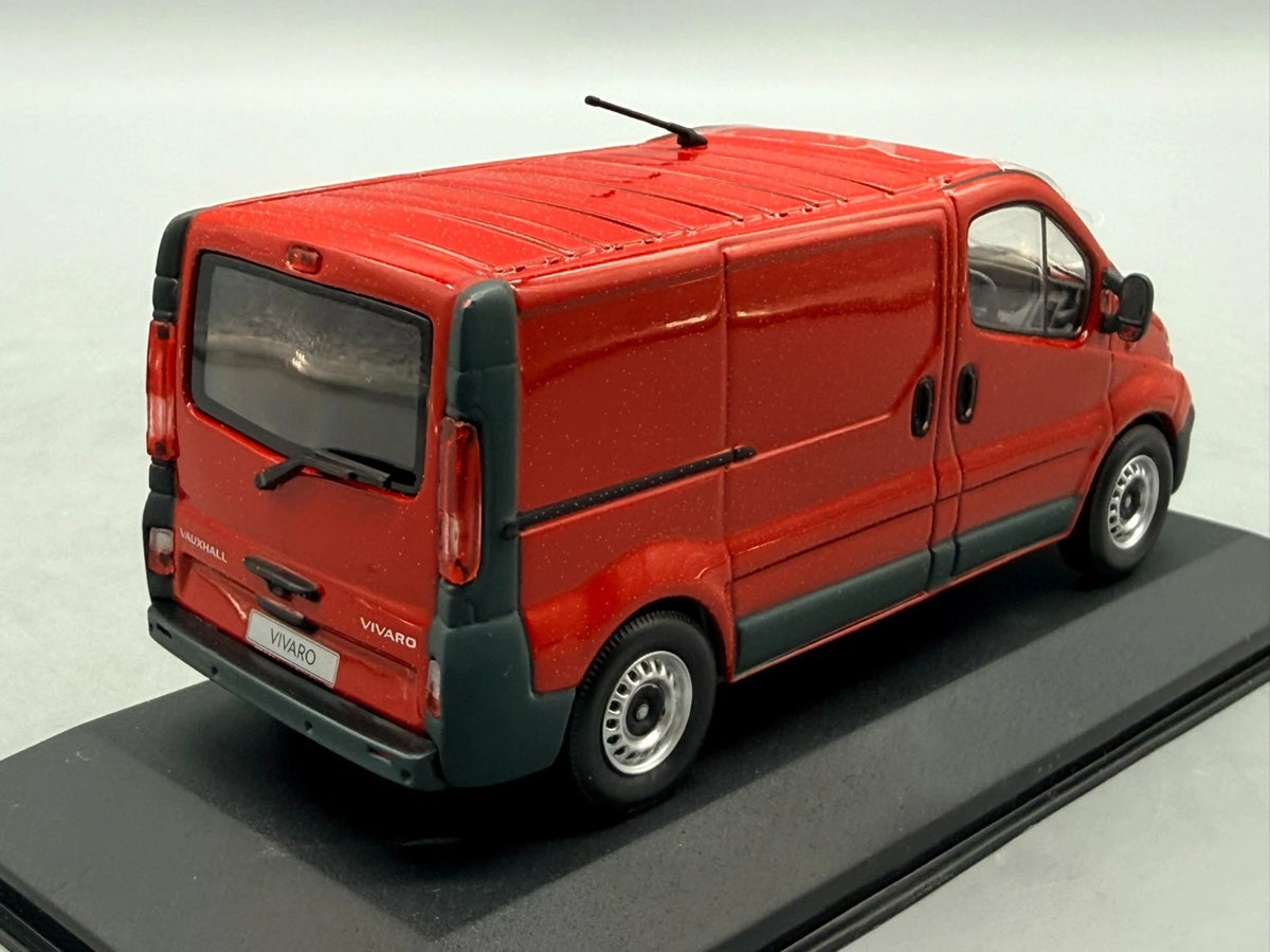 Modellautos 1:43 Minichamps Vauxhall Vivaro mit OVP