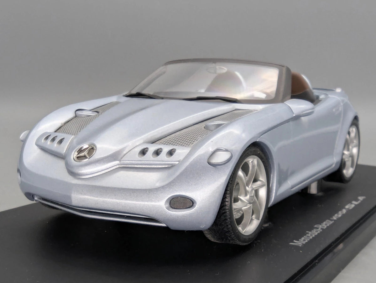 Modellautos 1:18 Gate Mercedes-Benz Vision SLA Hellblau Metallic mit Dealer OVP