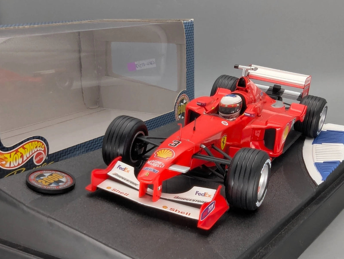 Modellautos 1:18 Hot Wheels Racing 26697 Ferrari F1-2000 #3 M Schumacher OVP