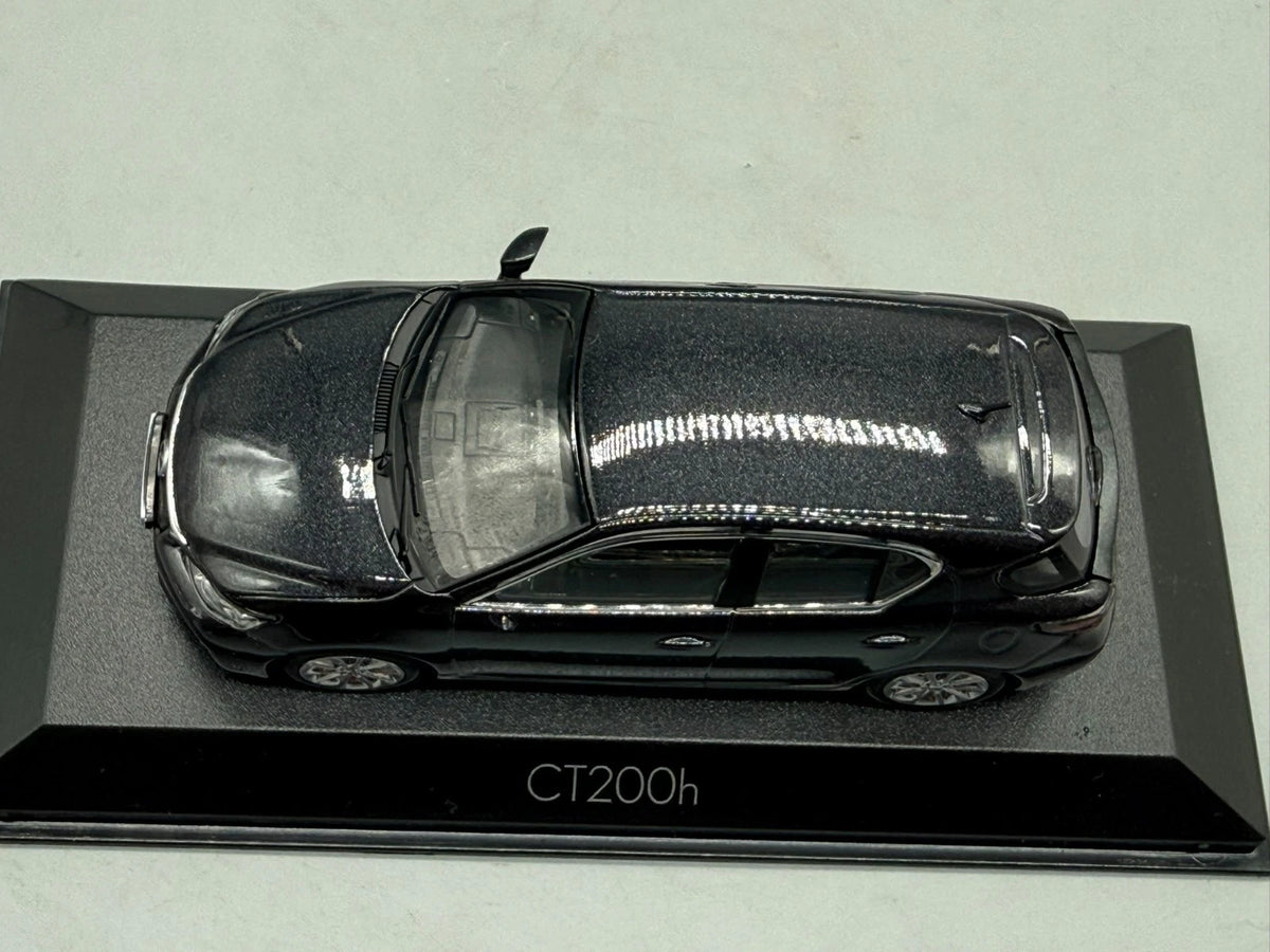 Modellautos 1:43 Minichamps Lexus CT200h mit OVP