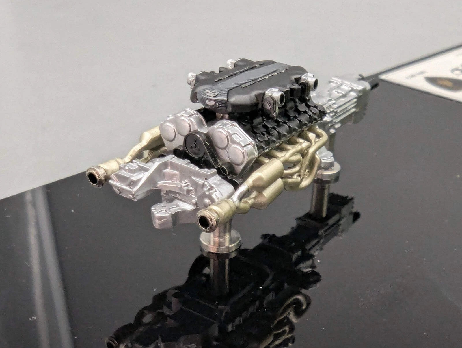 Eidolon Make Up 1:43 Lamborghini Aventador LP720-4 50. Annivers. Engine Set OVP