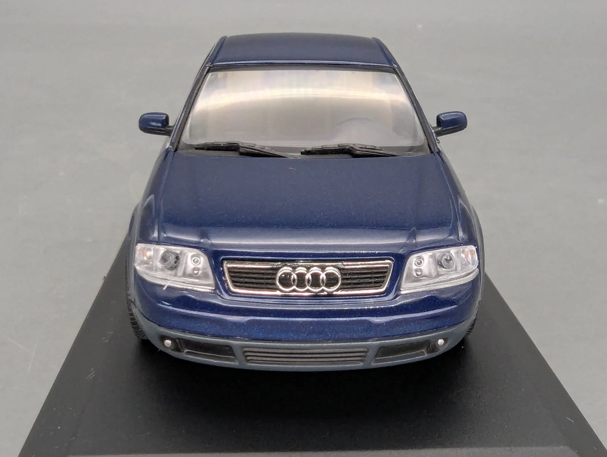 Modellautos 1:43 Minichamps Audi A6 Blau Metallic mit Dealer OVP
