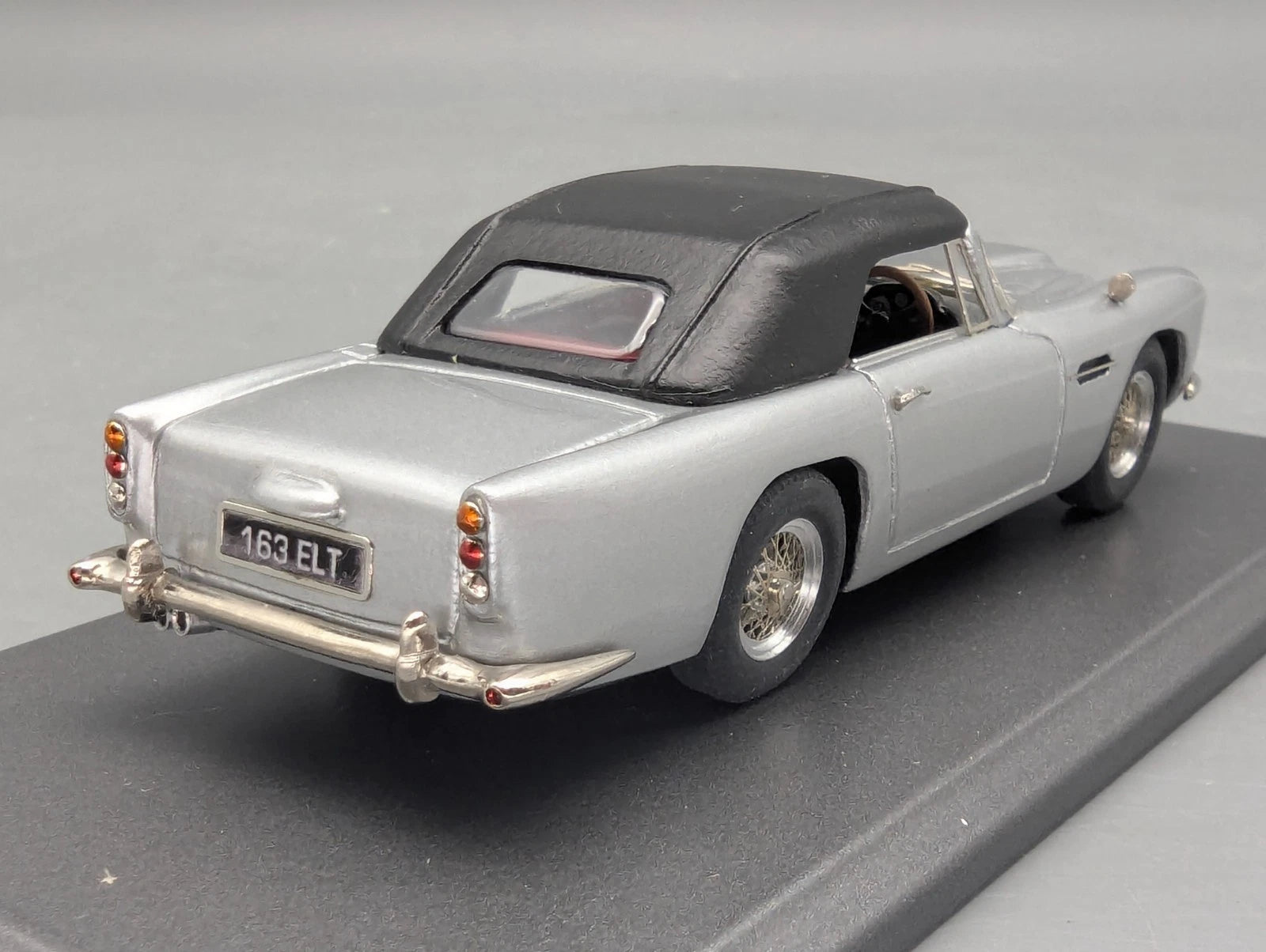 Modellautos 1:43 SMTS CL27 Aston Martin DB4 Convertible Silver Built Kit mit OVP