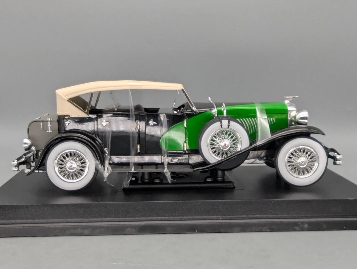 Modellautos 1:18 Signature Models SIG18110 1934 Duesenberg Grün mit OVP