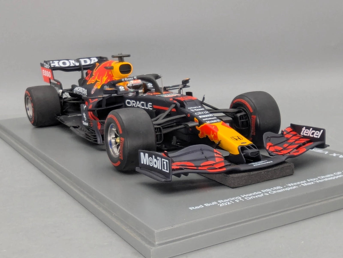 Modellautos 1:18 Spark Honda Red Bull RB16B WINNER Abu D 2021 #33 Verstappen OVP
