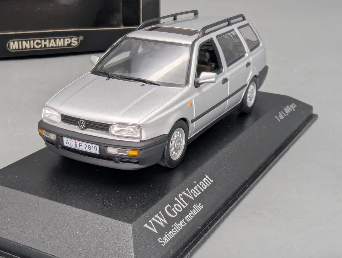 Modellautos 1:43 Minichamps Volkswagen VW Golf Variant 1993 Silber mit OVP