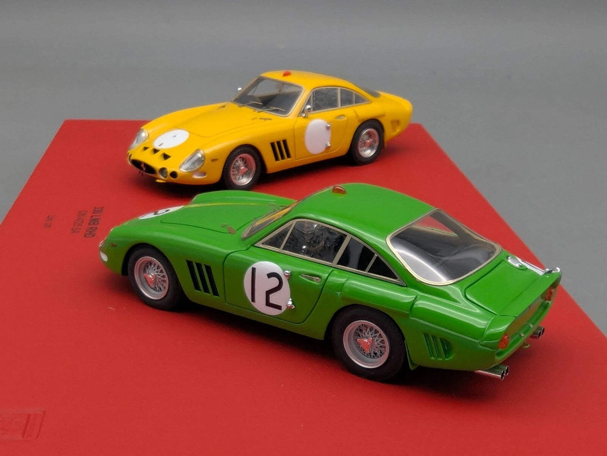 Modellautos 1:43 BBR Ferrari 330 LMB RHD Ltd 01/03 2-tlg Set mit Vitrine und OVP
