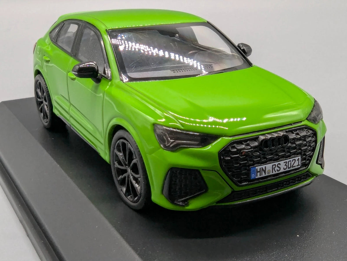 Modellautos 1:43 Minichamps Audi RS Q3 Sportback Kyalami-Grün mit Dealer OVP