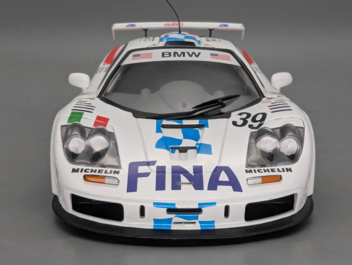 Modellautos 1:18 UT Models McLaren F1 GTR Le Mans 1996 #39 mit Dealer OVP