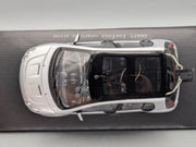 Modellautos 1:18 Kyosho Smart Forfour Starlight Silver mit Dealer OVP