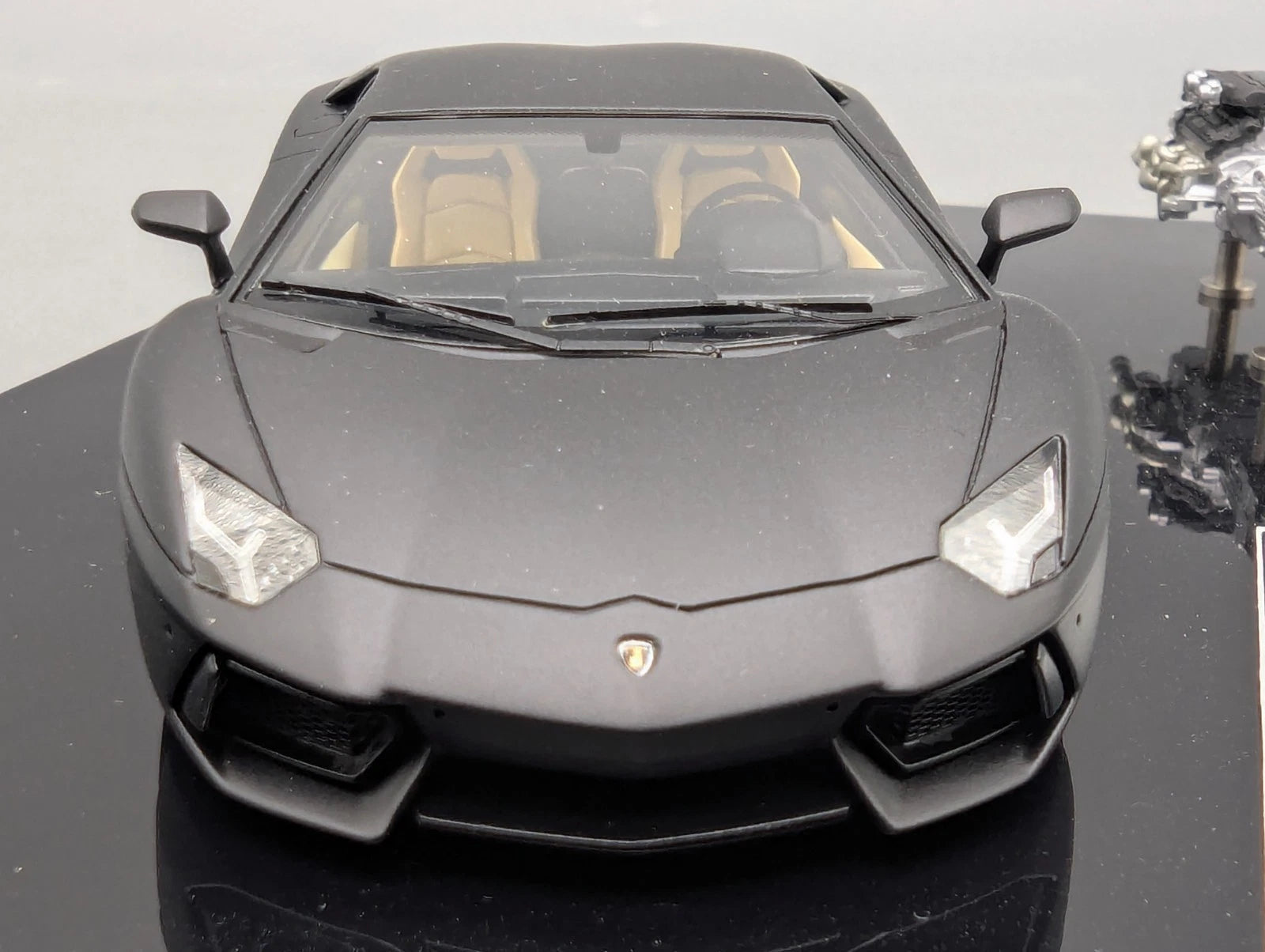 Eidolon Make Up 1:43 Lamborghini Aventador LP700-4 2011 Engine Set Matt Blck OVP