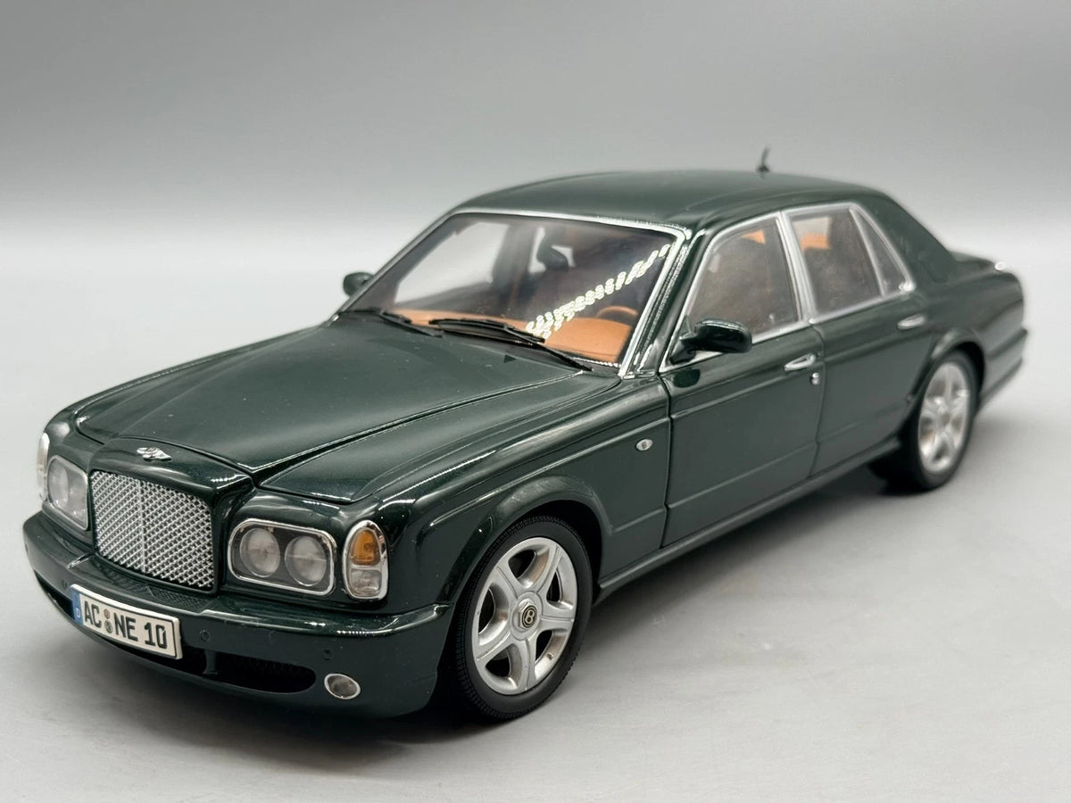 Modellautos 1:18 Minichamps Bentley Arnage T 2002 mit OVP