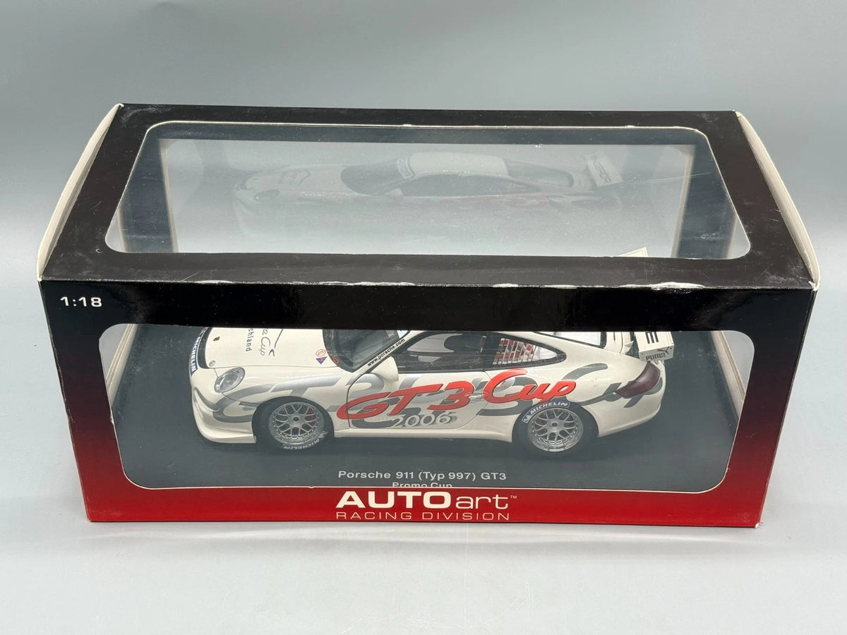 Modellautos 1:18 Autoart Porsche 911 (Type 997) GT3 Promo Cup mit OVP