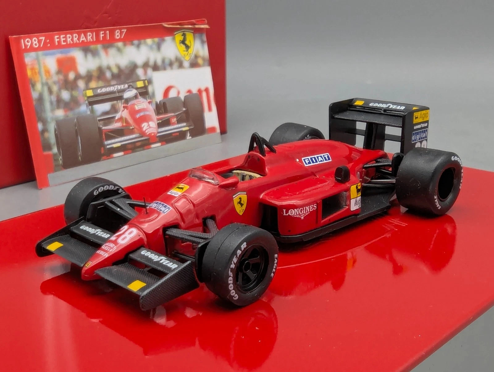 Modellautos 1:43 Ixo Ferrari F1 SF12/87 1987 #28 G Berger Blech-Sammler OVP