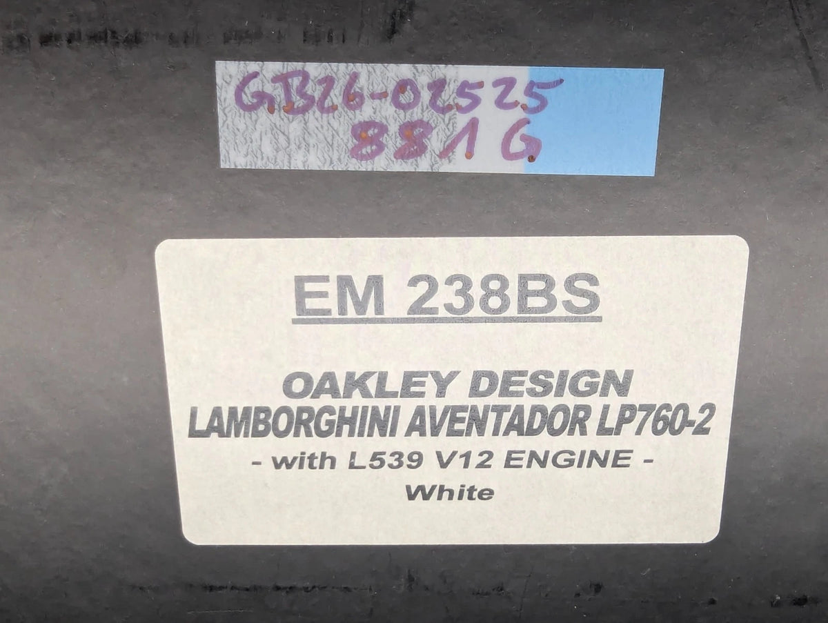 Eidolon Make Up 1:43 Lamborghini Aventador LP760-2 Engine Set Oakley Weiß OVP