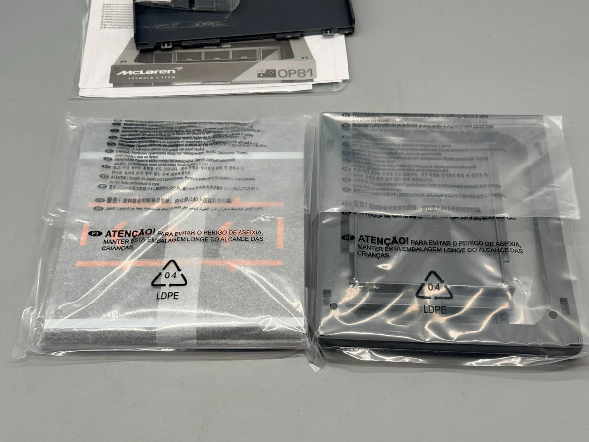 Modellautos 1:43 Bburago Miami Grand Prix 2024 Pit Pass Mclaren MCL38 mit OVP