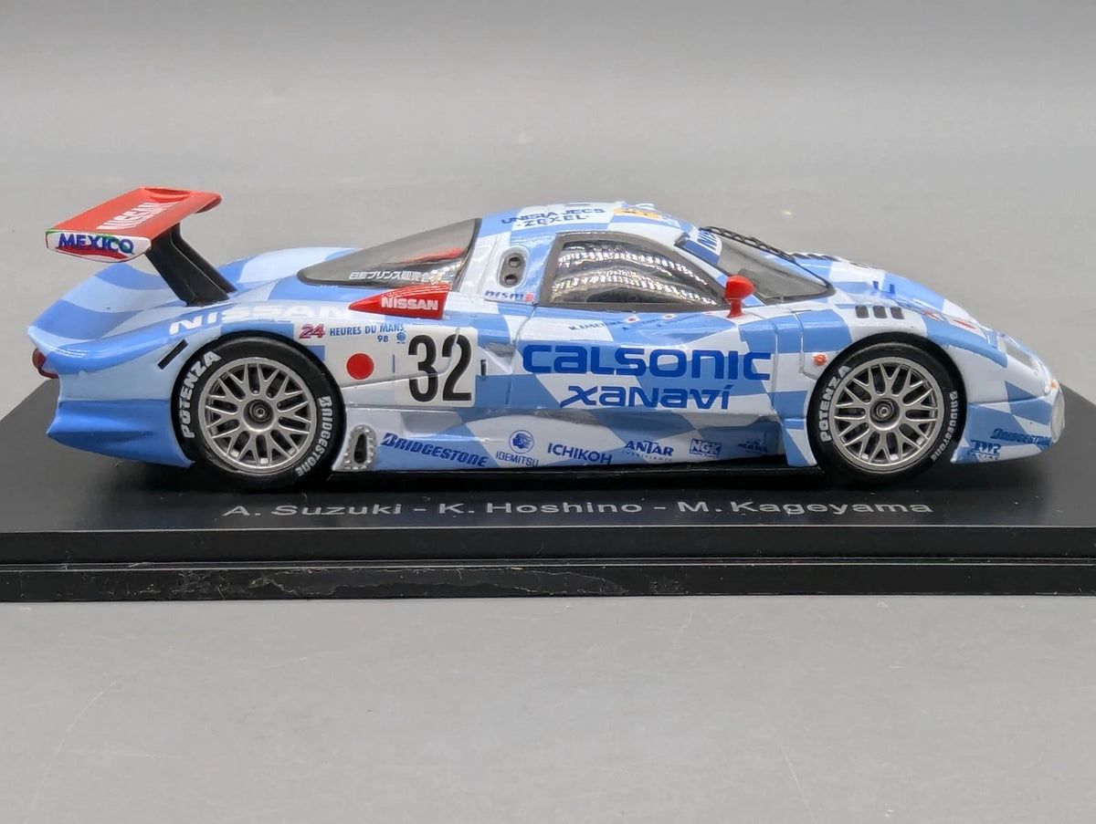 Modellautos 1:43 Spark Nissan R 390 GT1 3rd 24h Le Mans 1998 #32 Vitrine