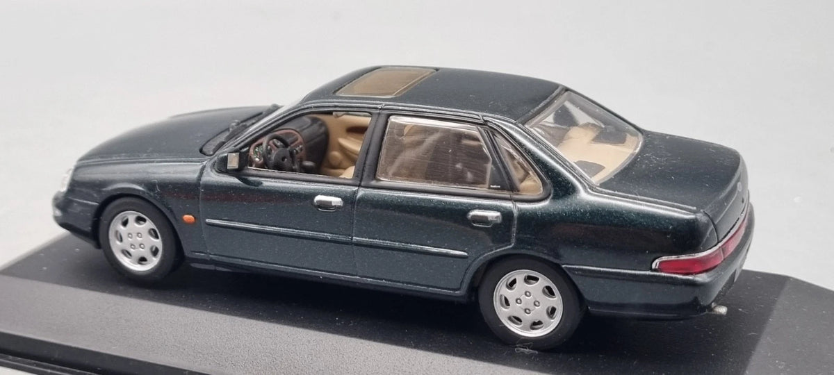 Modellautos 1:43 Minichamps Ford Scorpio Saloon 1995 green metallic OVP
