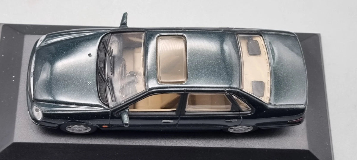 Modellautos 1:43 Minichamps Ford Scorpio Saloon 1995 green metallic OVP