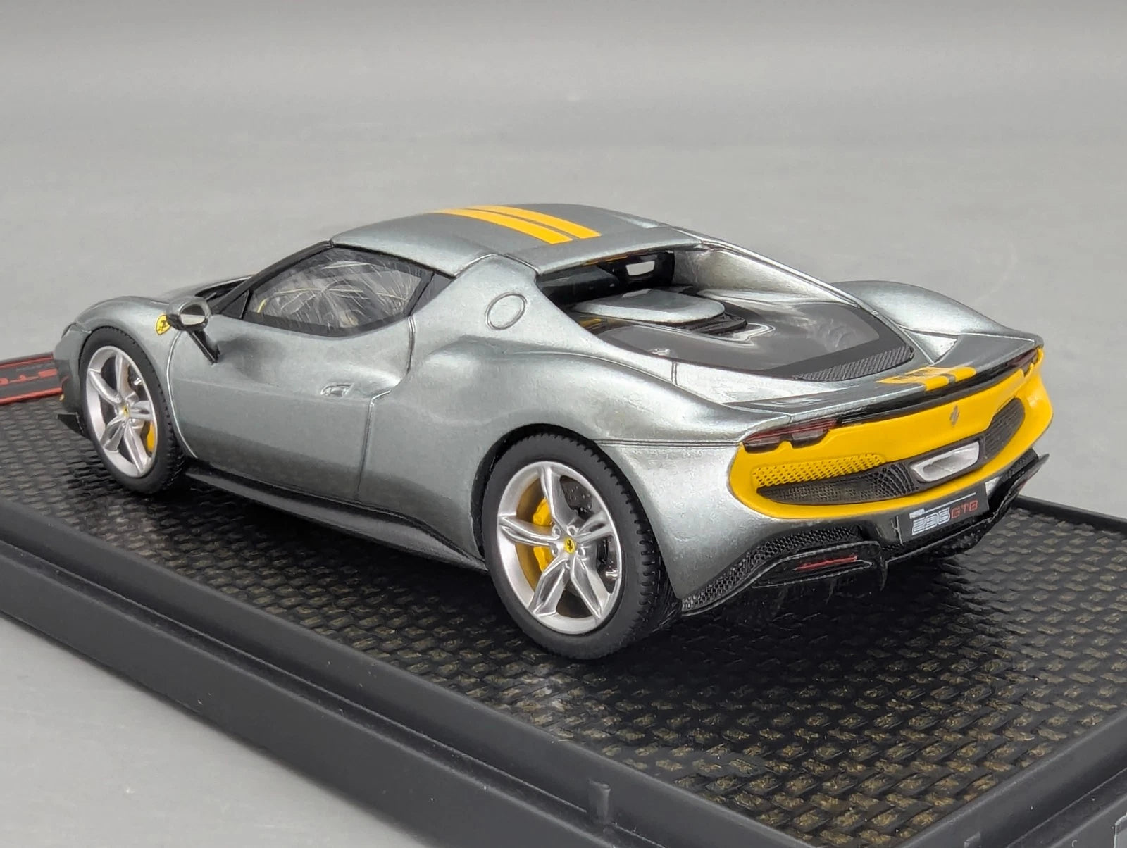 Modellautos 1:43 BBR Concept43 Ferrari 296 Assetto Fiorano Grigio Coburn mit OVP