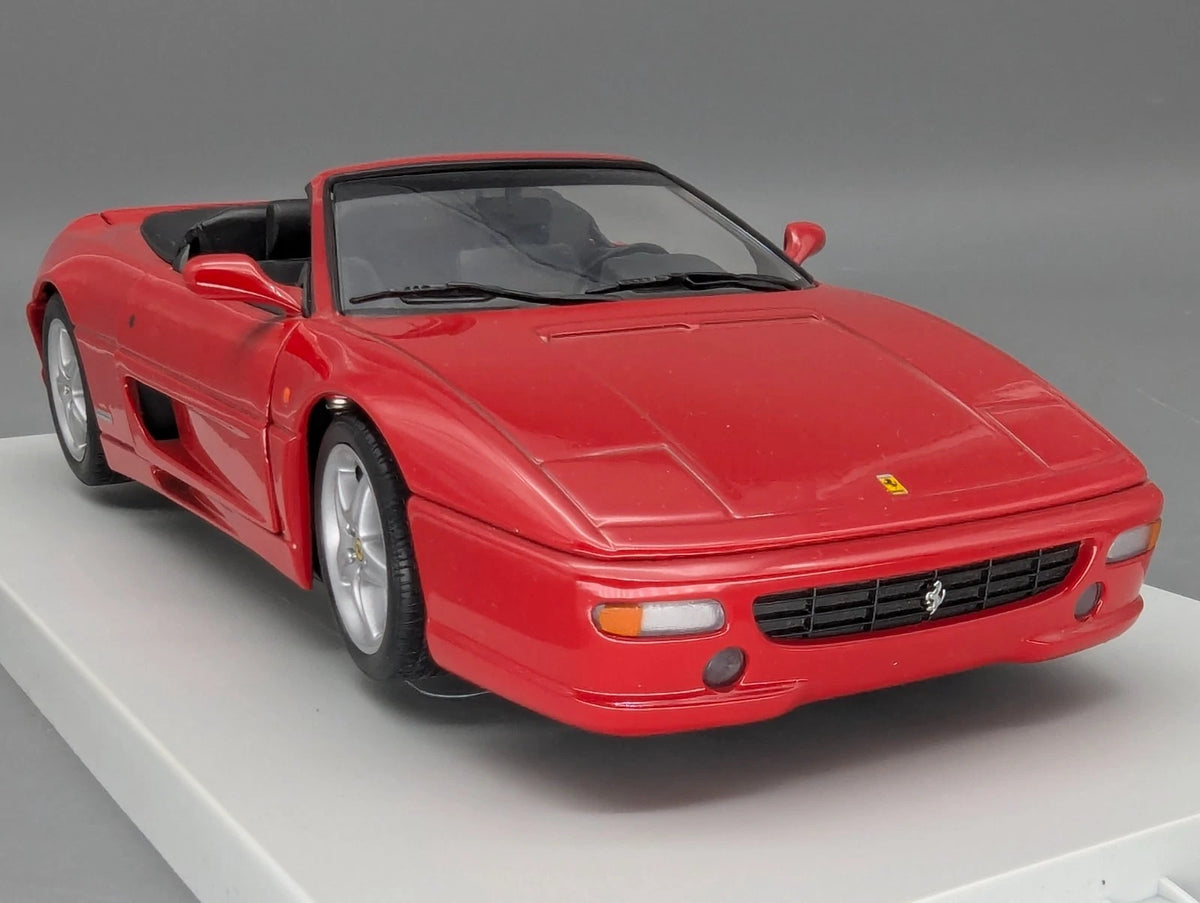 Modellautos 1:18 UT Models Ferrari F355 Spider 1994 Rot mit OVP