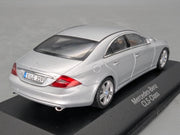 Modellautos 1:43 Minichamps Mercedes Benz CLS-Klasse mit Dealer OVP