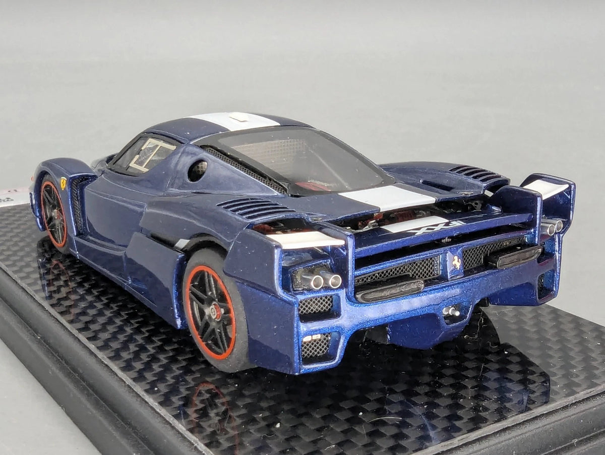 Modellautos 1:43 MR Ferrari FXX mit Open Engine Funktion Bosica Motor mit OVP