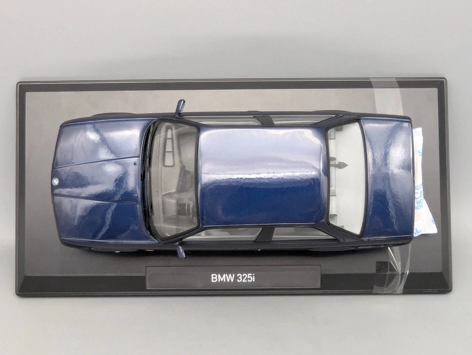 Modellautos 1:18 Norev BMW 325i 1988 Blue MetallicOVP