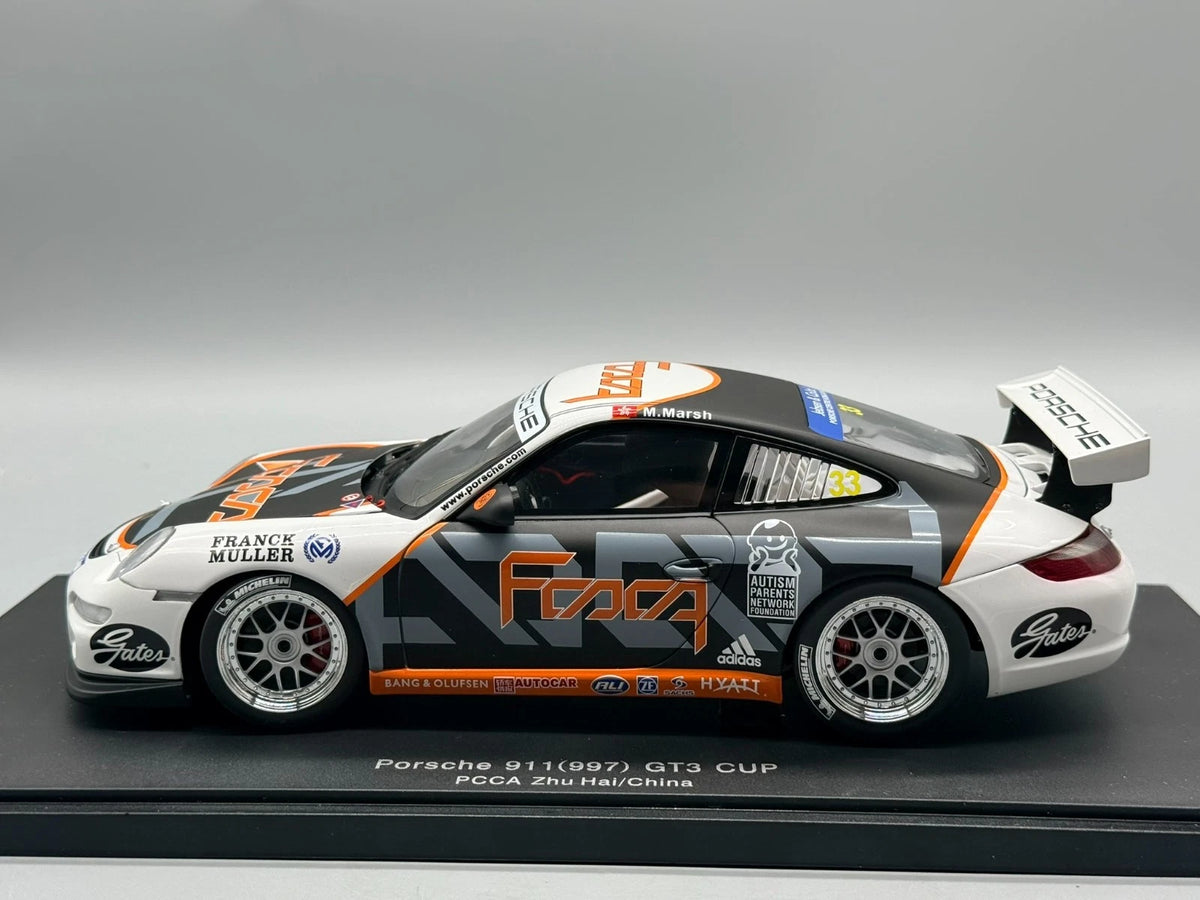 Modellautos 1:18 AUTOart Porsche 911 (997) GT3 Cup PCCA Zhu Hai/China mit OVP