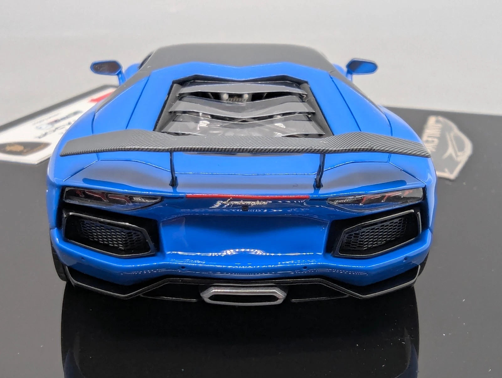 Eidolon Make Up 1:43 Lamborghini Aventador LP760-2 Engine Set Oakley Design OVP