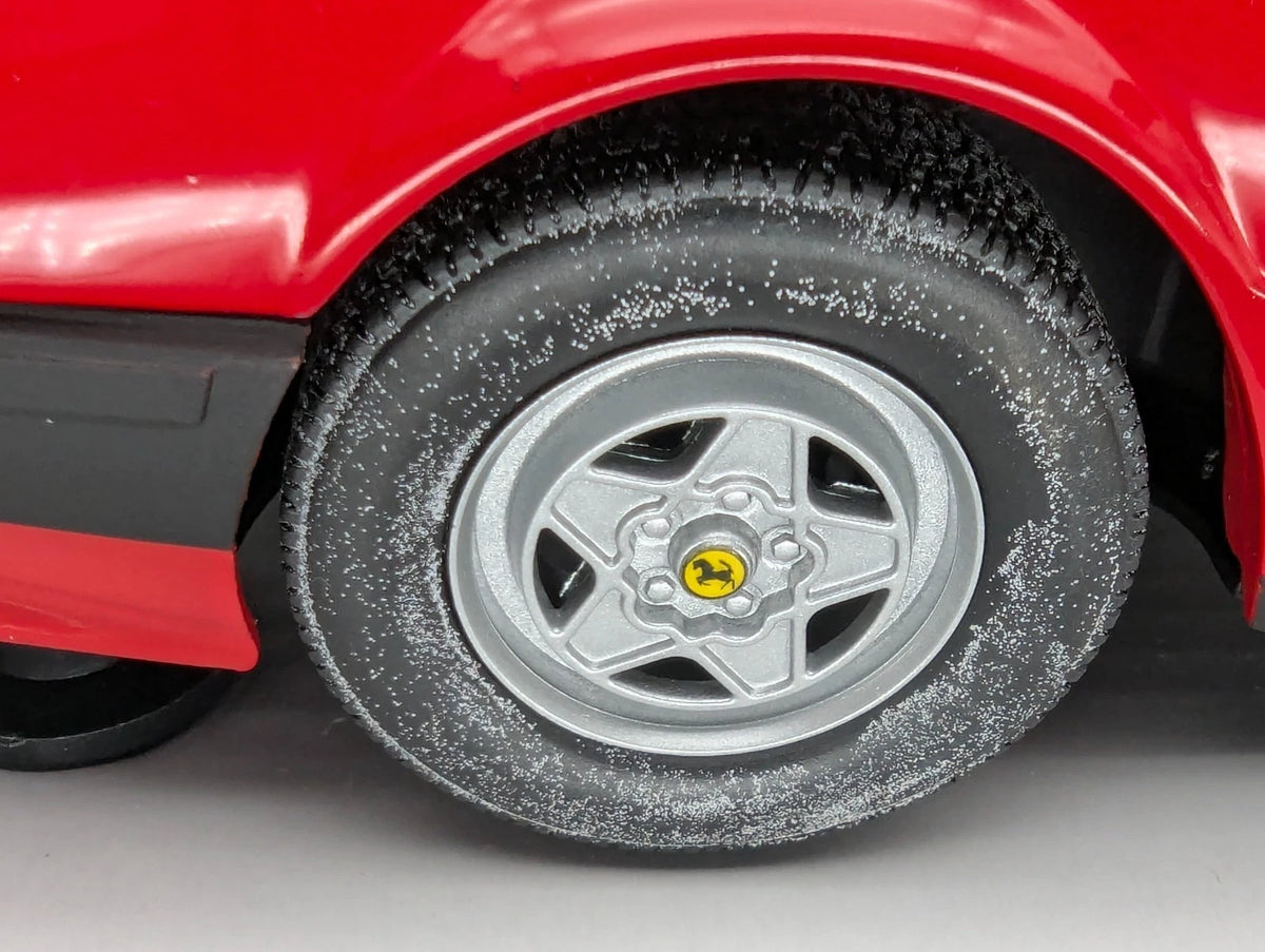 Modellautos 1:18 Hot Wheels Ferrari Mondial 8 Sondermodell 60 Jahre mit OVP