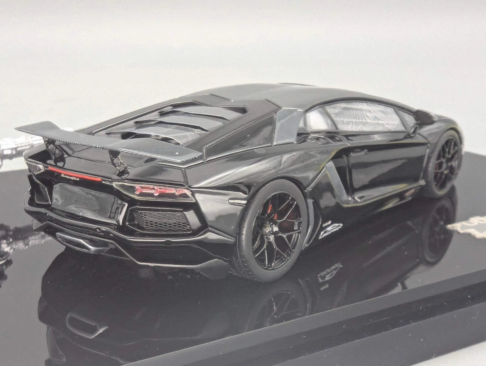Eidolon Make Up 1:43 Lamborghini Aventador LP760-2 Engine Set Oakley Black OVP