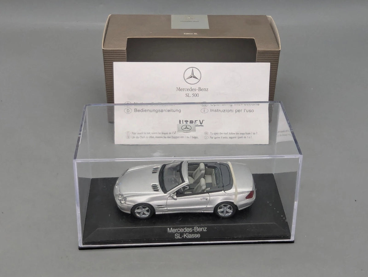 Modellautos 1:43 Norev Mercedes Benz SL Klasse SL 500 Silber mit Dealer OVP