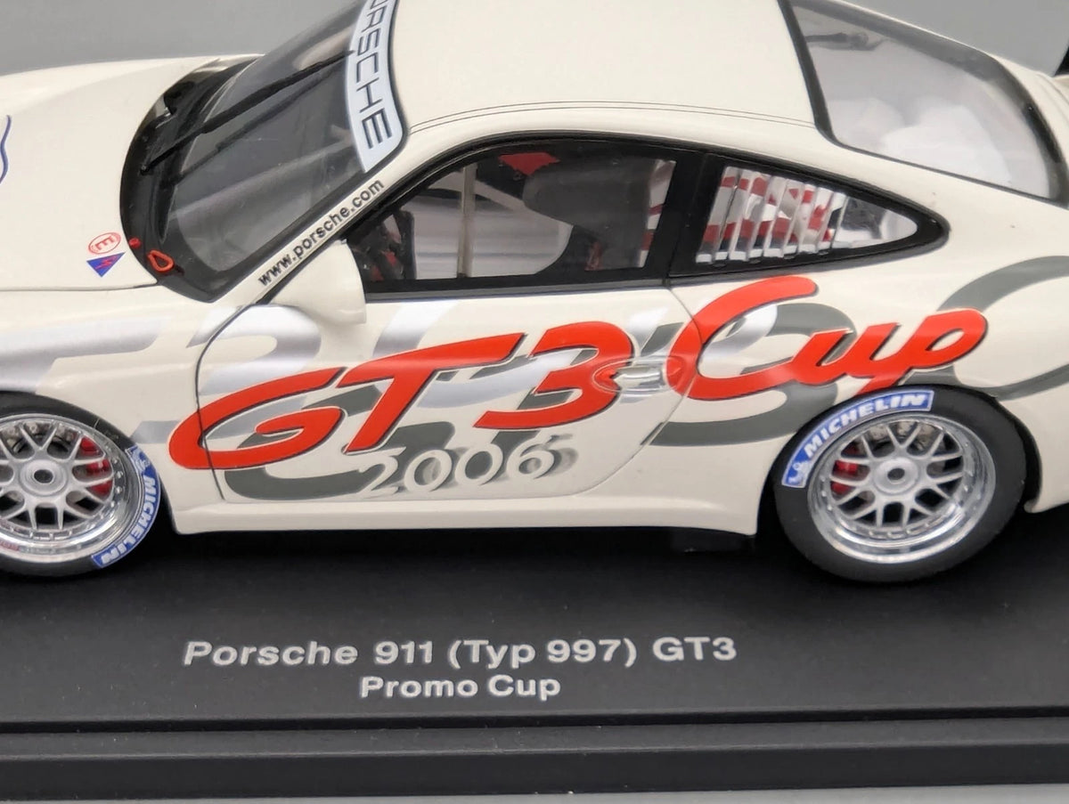 Modellautos 1:18 Autoart 80681 Porsche 911 (997) GT3 Promo Cup 2006 mit OVP