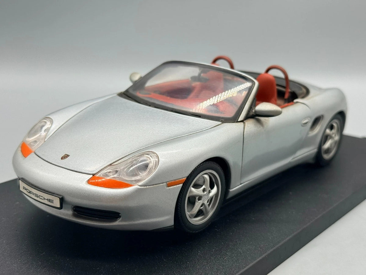Modellautos 1:18 UT Models Porsche Boxster mit OVP